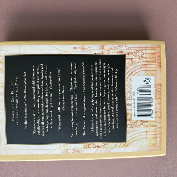 The pillars of the earth Book by Ken Follett VGC - Picture 4 of 8